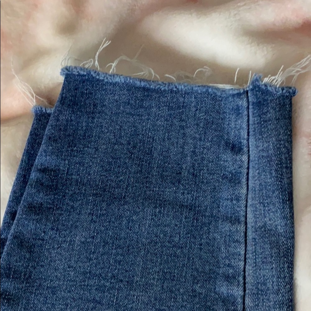 Ripped Jeans - Picture 2 of 8